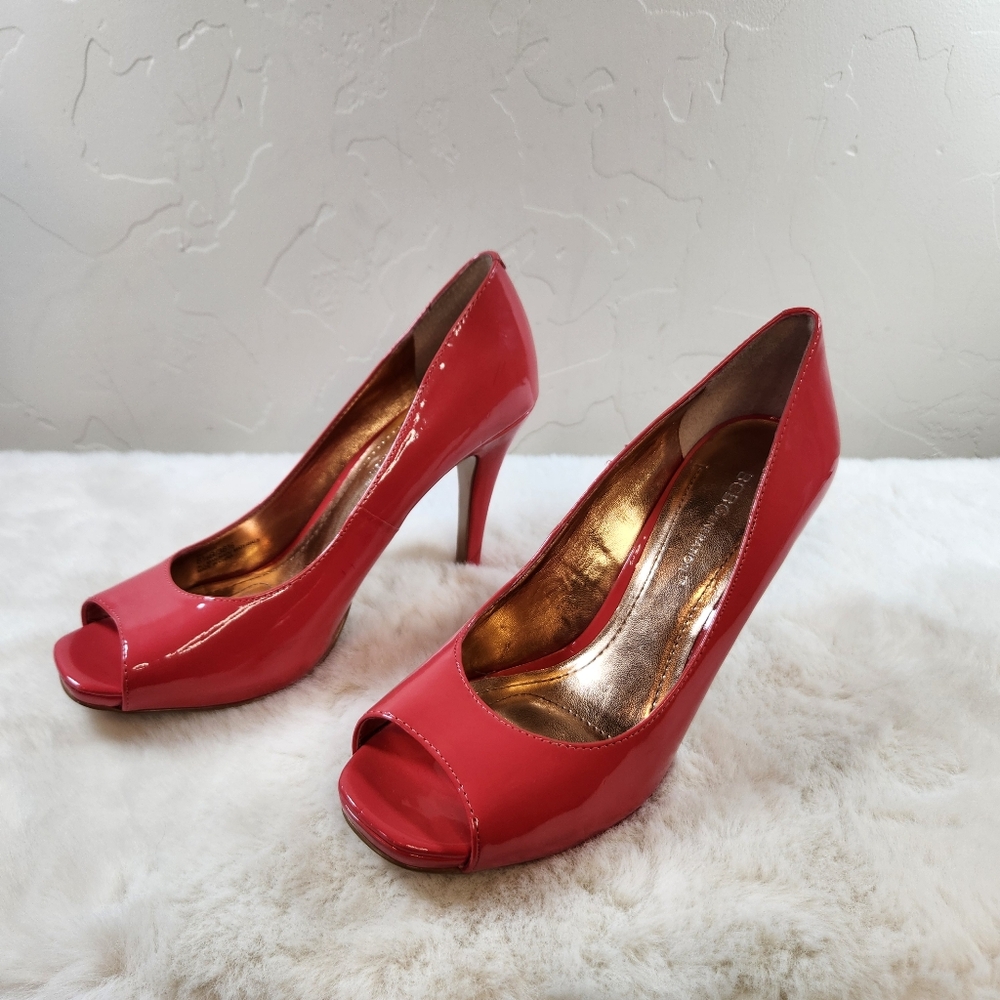 BCBG Coral Peep Toe Heels Pumps Size 6.5 M 4" Heel Faux Patent Leather - Picture 3 of 16